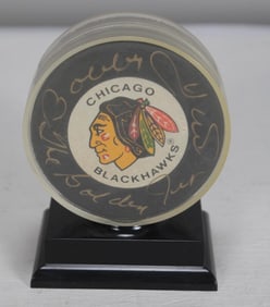 Bobby Hull Autographed Chicago Blackhawks Puck