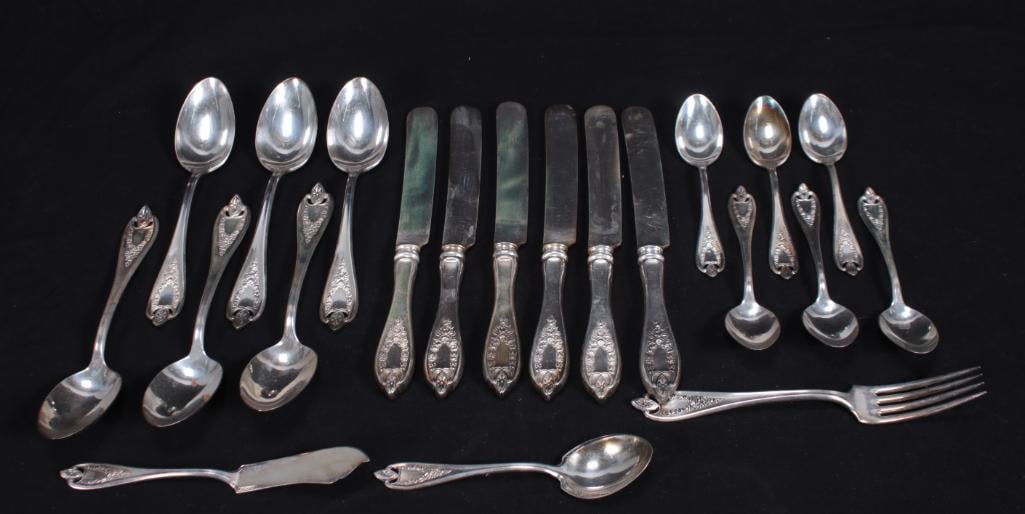 Partial Service of Rogers Bros 1847 Silverplate Flatware (1 of 10)