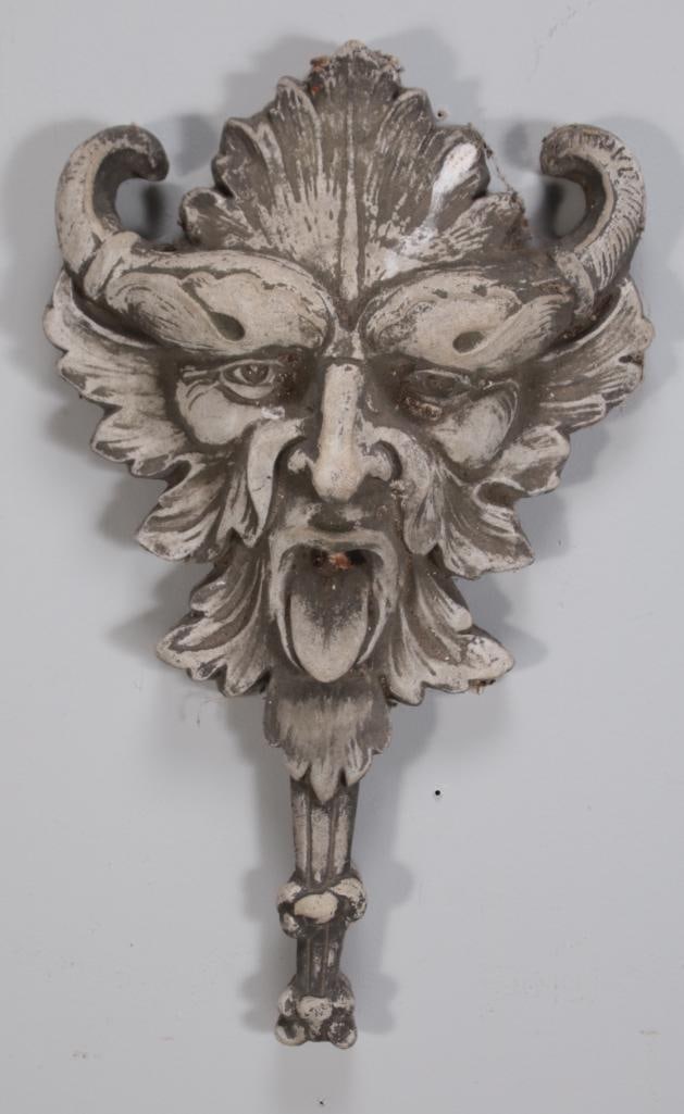 Concrete Green Man Wall Hanging (1 of 4)