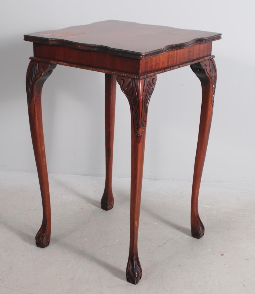 George II Style Mahogany Side Table (1 of 9)