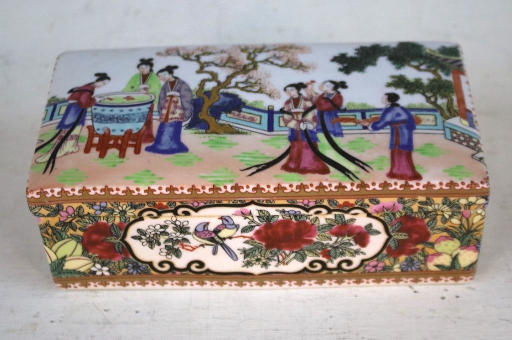 Japanese Lidded Porcelain Box (1 of 6)