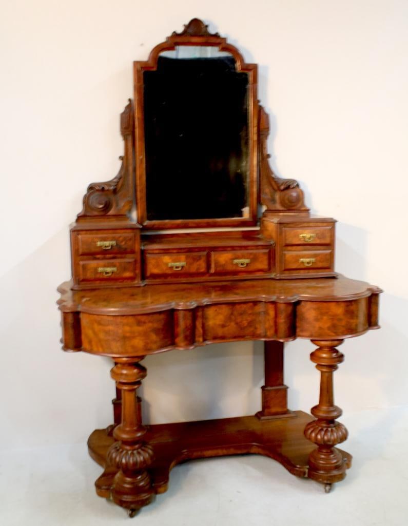 Victorian Figured Walnut Dressing Table with Mirror (1 of 12)