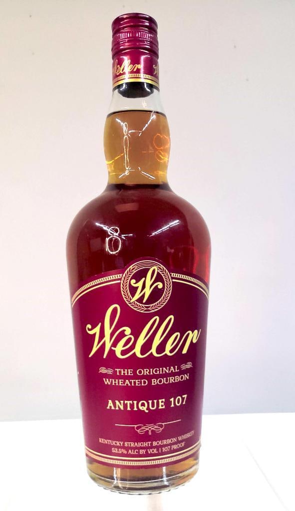 2018 - W.L. Weller Antique 107 Bourbon: W.L. Weller Antique 107 Bourbon - 2018 BottlingKentucky straight wheated bourbon whiskey, W.L. Weller Antique 107, produced by Buffalo Trace Distillery, Frankfort, Kentucky, 750 ml, 53.5% ABV (107 pro