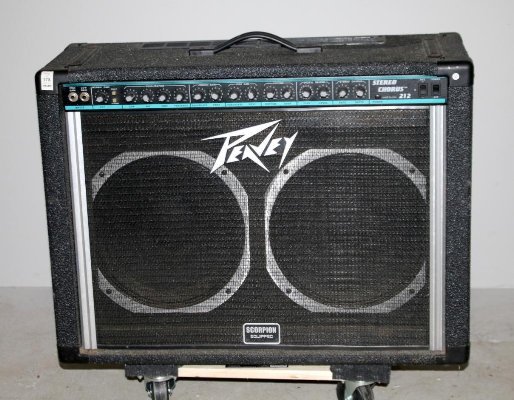 Peavey Stereo Chorus 212 Guitar Amplifier (1 of 7)