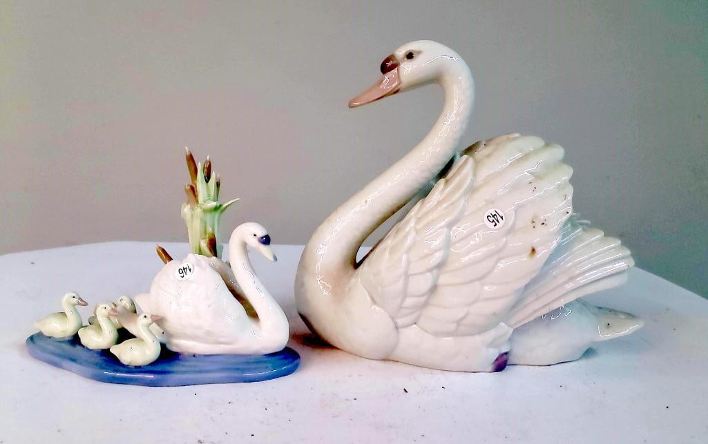 Pair of Lladró Swan Figures (1 of 9)