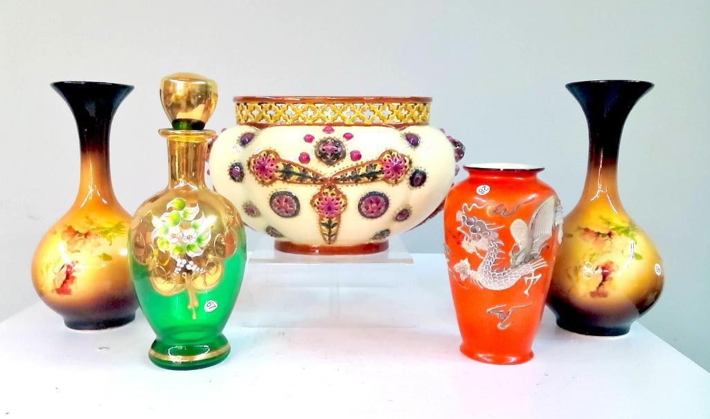 Group of Continental Porcelain Decorative Vessels (6 Pieces) (1 of 11)