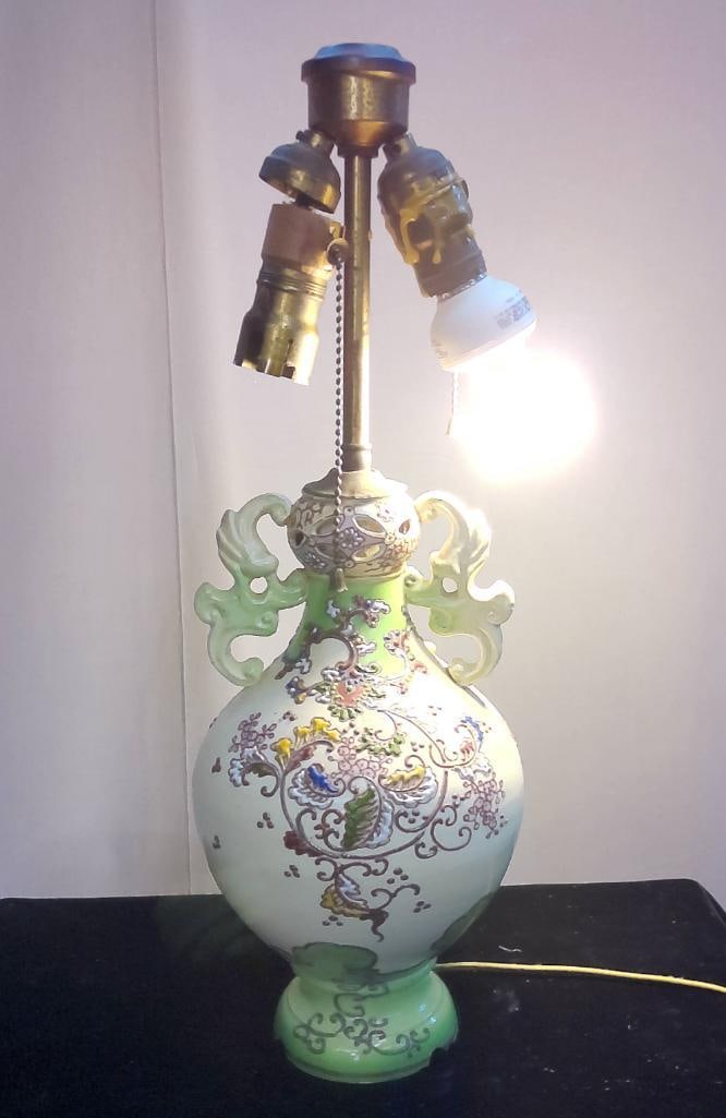Porcelain Table Lamp with Twin Handles and Polychrome Decoration (1 of 8)