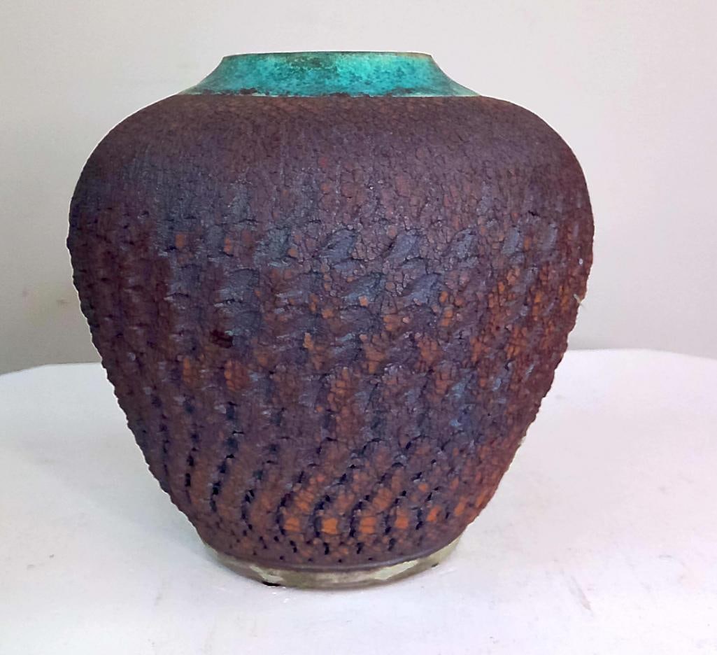 Barry Vantiger Studio Pottery Textured Stoneware Vase: Hand-built stoneware vase by Barry Vantiger, featuring a compressed ovoid form with narrow neck and heavily textured exterior. The surface is intricately carved with a graduated basket-weave and verti