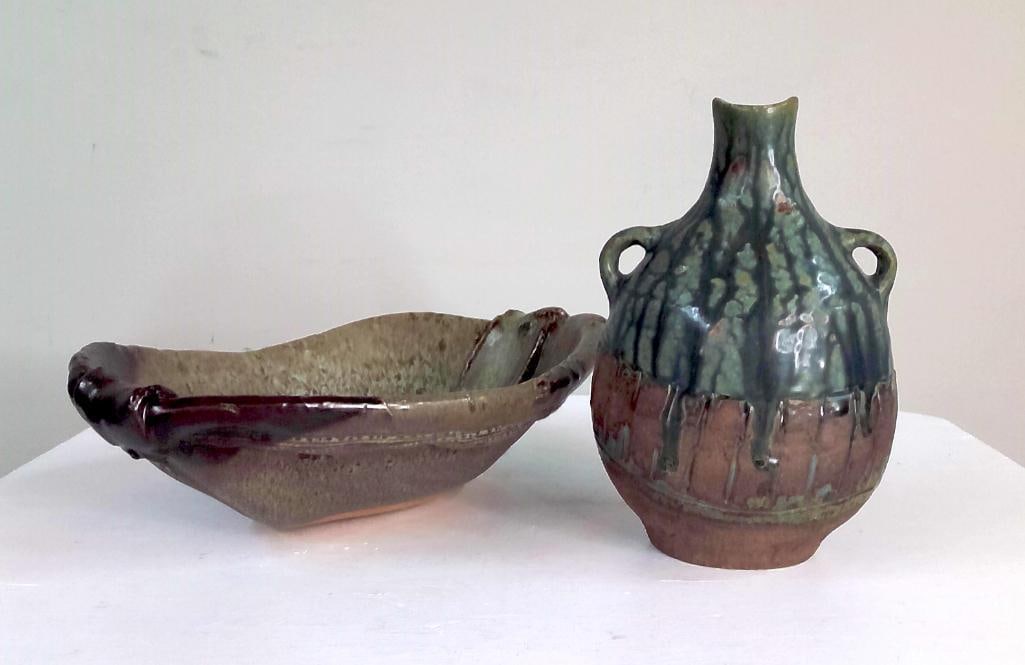 Two American Studio Pottery Articles (1 of 12)