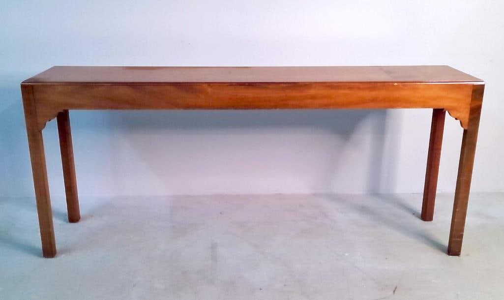 Wright Table Company Cherry Sofa Table: Wright Table Company, Berea, Kentucky, cherry sofa table featuring a rectangular top over a clean apron with decorative scalloped corner brackets, raised on square tapering legs. Constructed of solid 