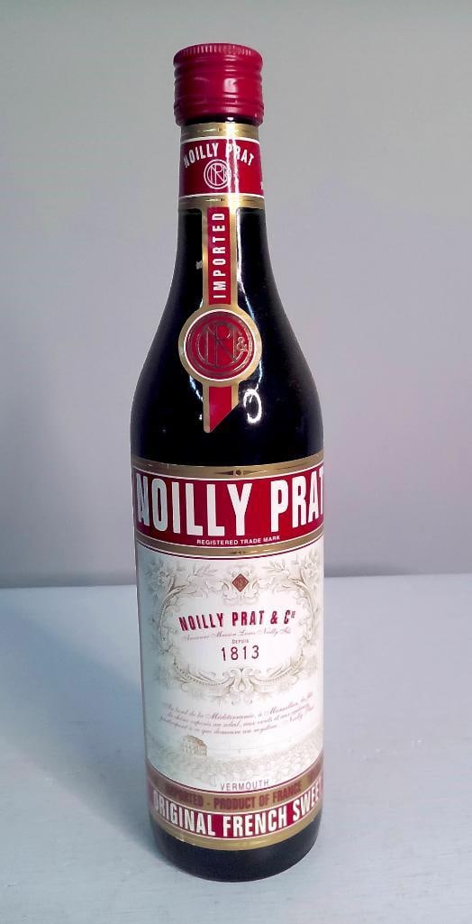Vintage Noilly Prat Original French Sweet Vermouth: Vintage Noilly Prat Original French Sweet Vermouth Vintage Noilly Prat and Cie sweet vermouth produced in Marseillan, France, in an older “Original French Sweet” export presentation, circa 197