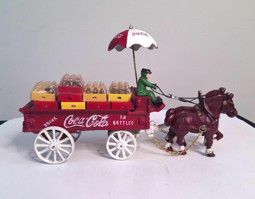 Vintage Coca-Cola Cast-Iron Horse-Drawn Delivery Wagon. (1 of 8)