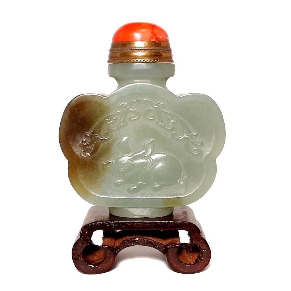 CHINESE HETIAN JADE SNUFF BOTTLE QING CORAL TOP (1 of 7)