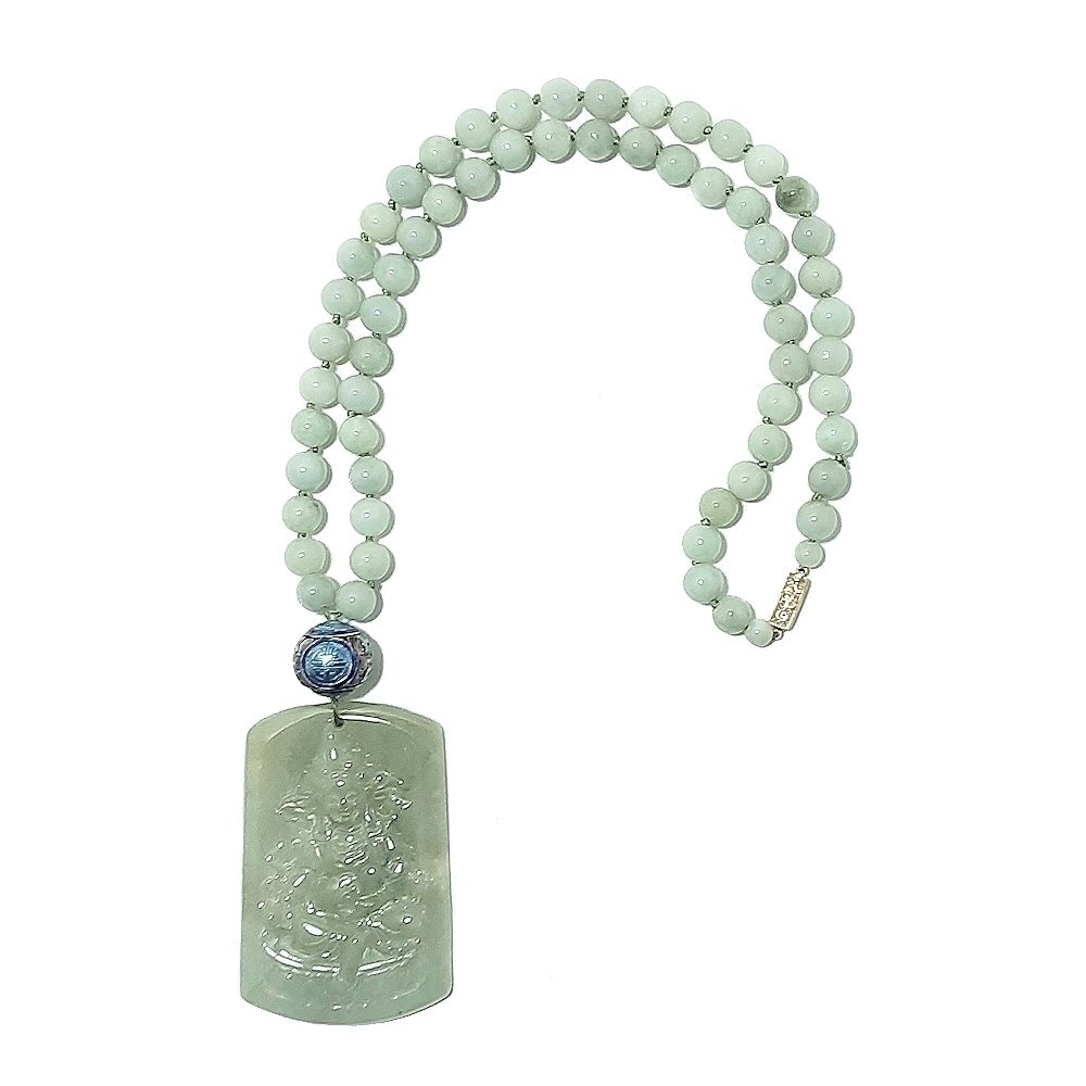 NATURAL UNDYED GREEN JADEITE NECKLACE QUANYIN PENDANT (1 of 2)