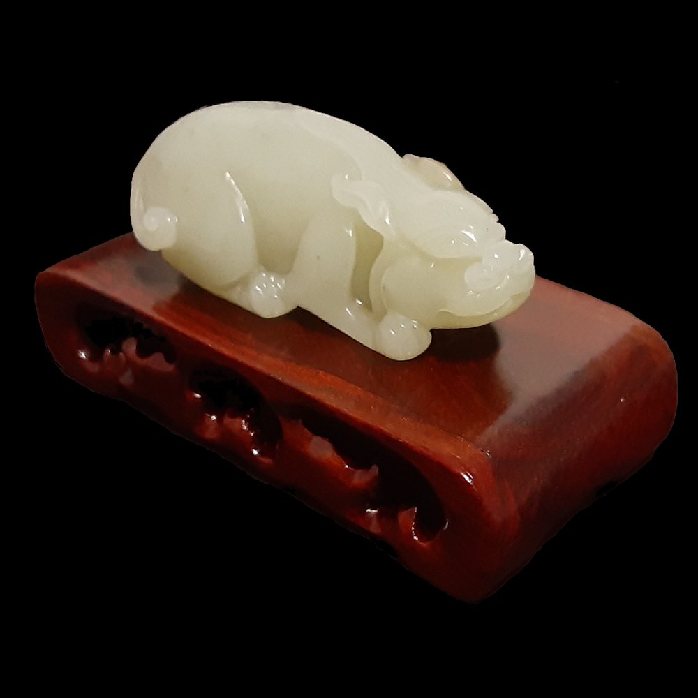 SUPERB HETIAN WHITE JADE STATUE OF PIXIU QING 19TH (1 of 5)
