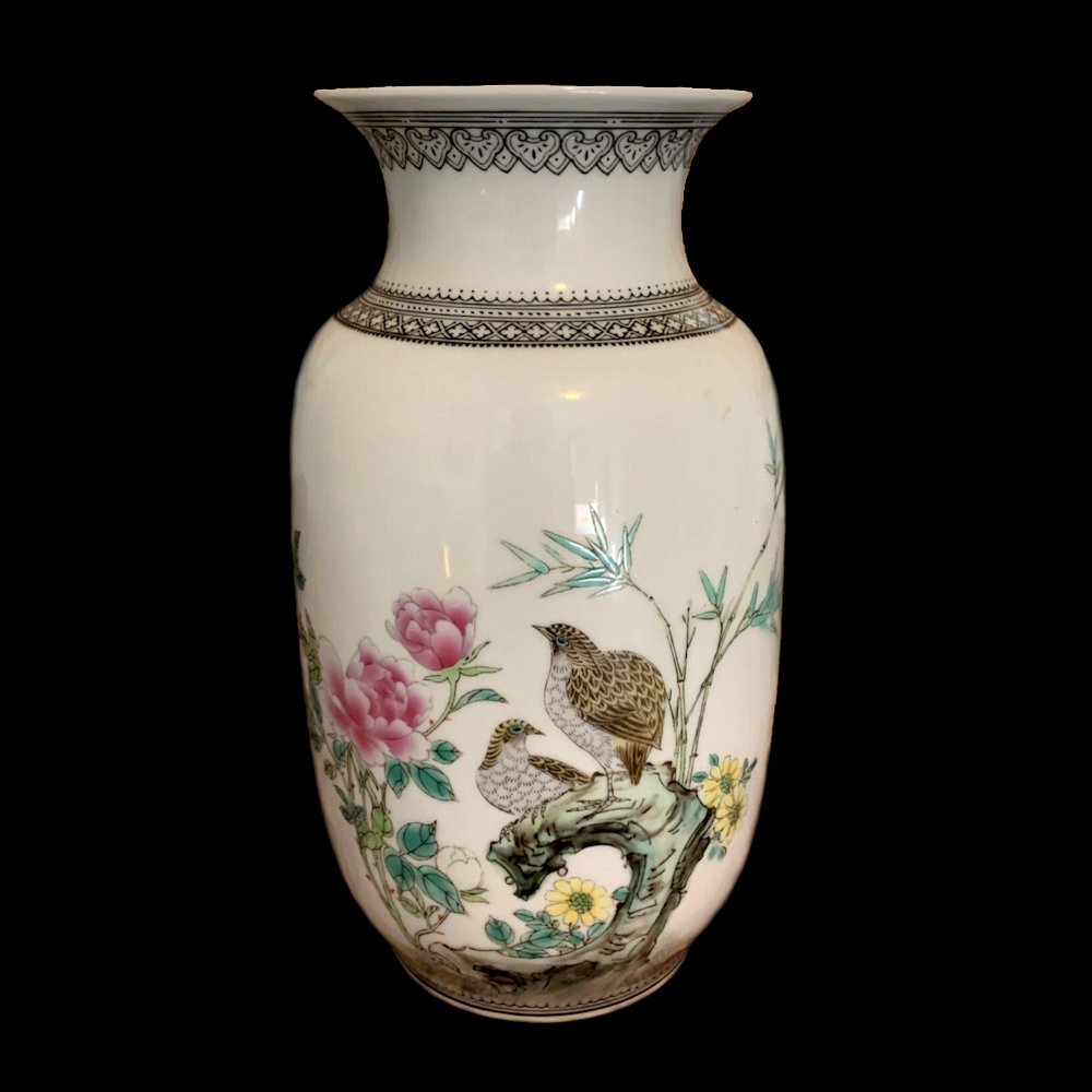 EXQUISITE FAMILLE ROSE VASE QUAILS PATTERN POEM SIGNED (1 of 6)