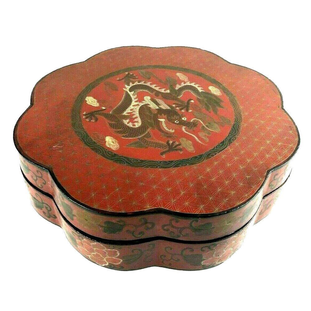 IMPRESSIVE  CHINESE LOTUS SHAPED RED LACQUER BOX QING (1 of 3)
