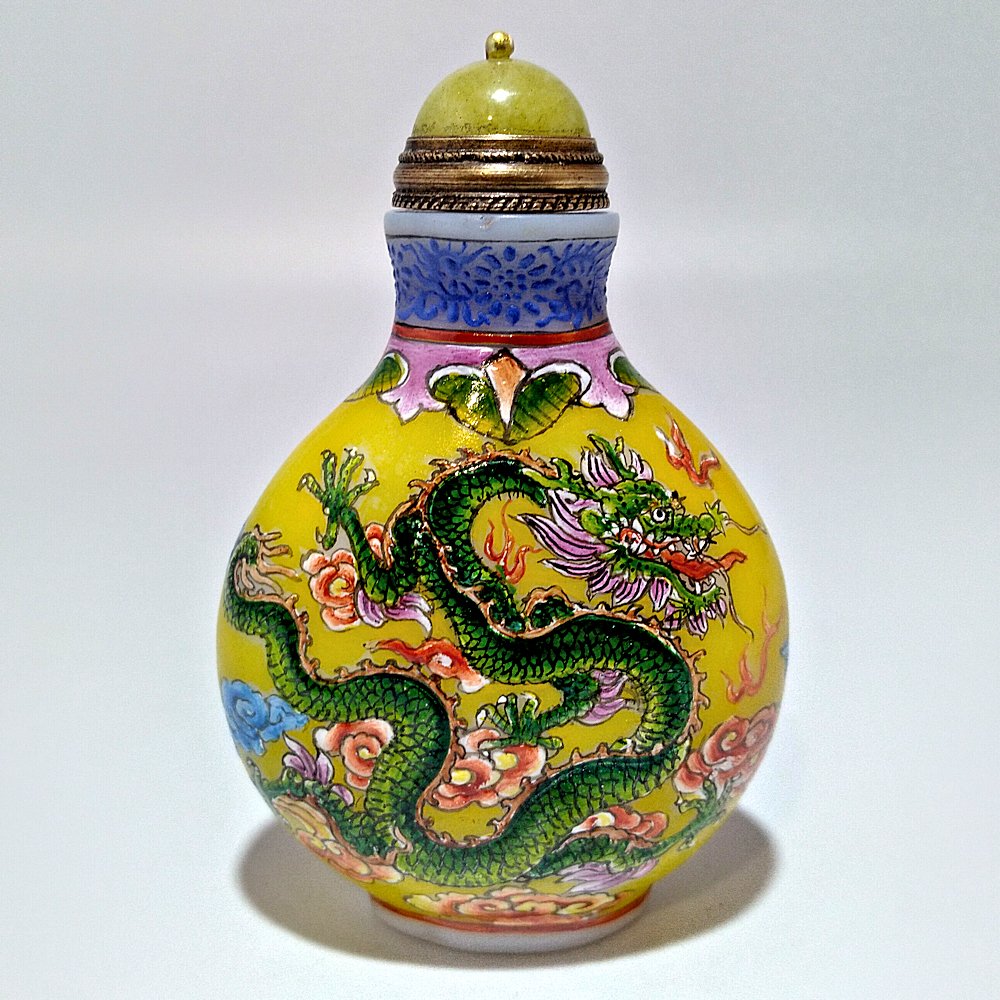 Outstanding Chinese Enamel snuff Bottle Imperial Dragon (1 of 6)