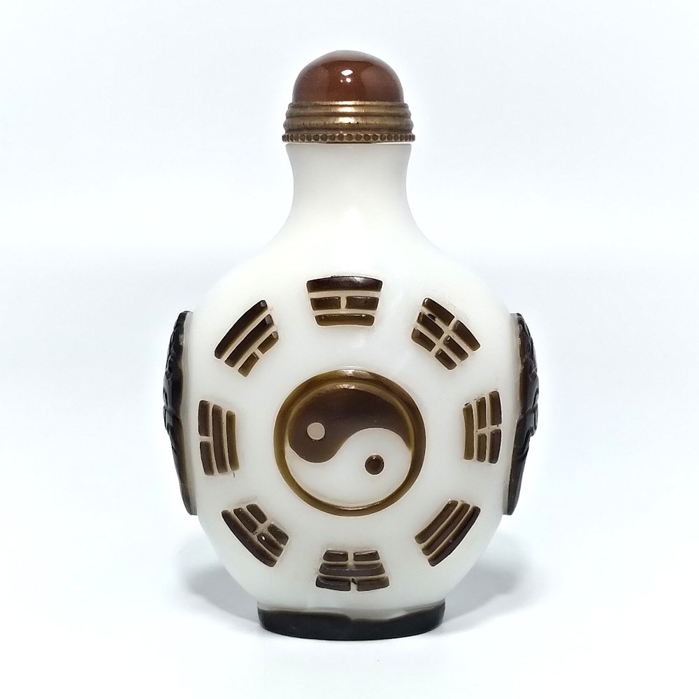 FINE RARE CHINESE GLASS SNUFF BOTTLE YIN YANG (1 of 8)