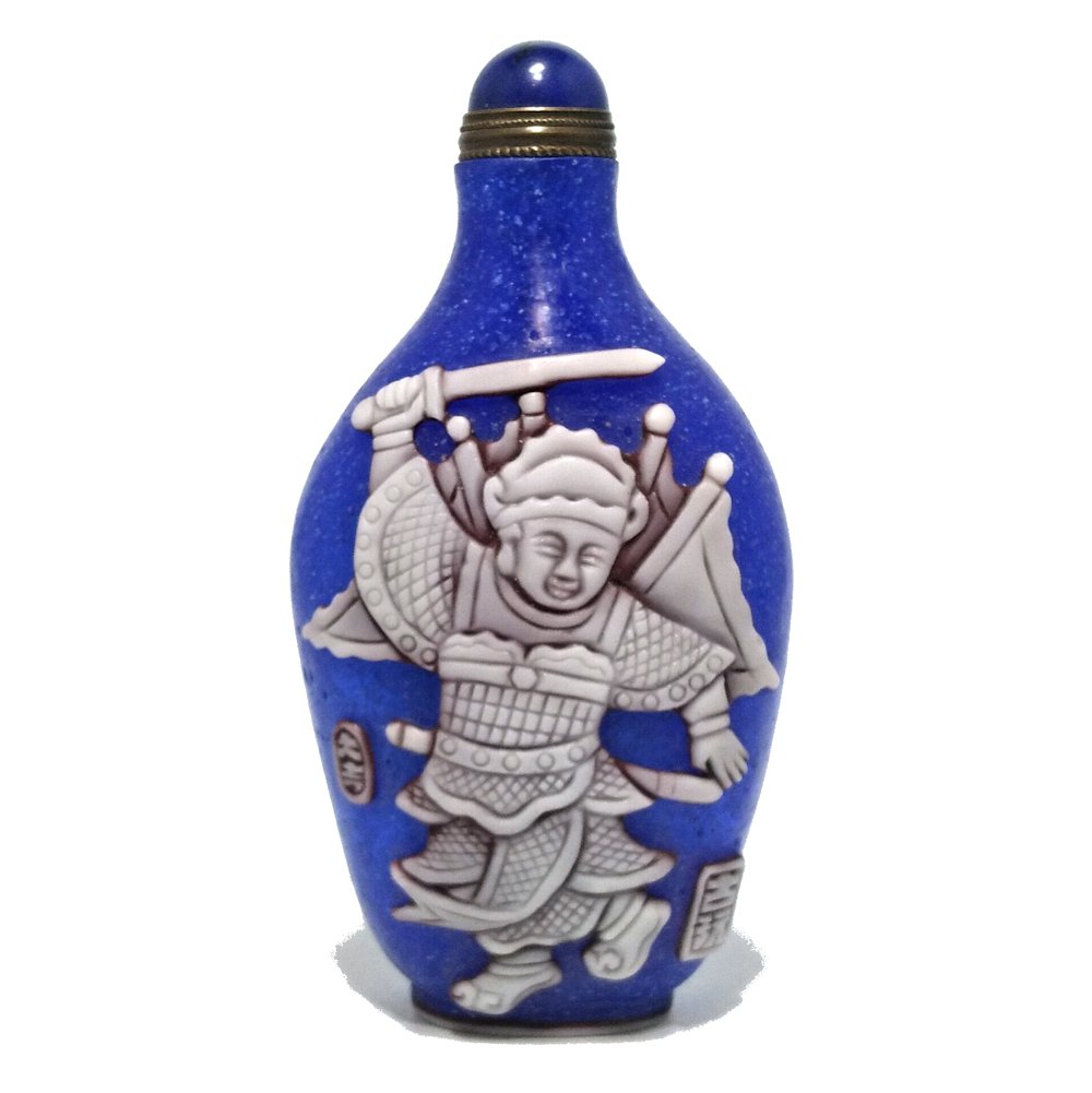EXCELLENT SIGNED CHINESE FIGURAL GLASS SNUFF BOTTLE (1 of 5)