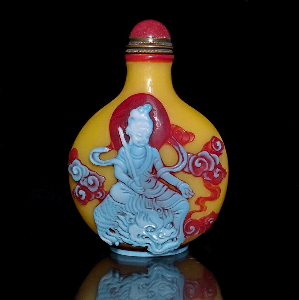 PEKING GLASS OVERLAY SNUFF BOTTLE QUAN YIN QIANLONG (1 of 6)