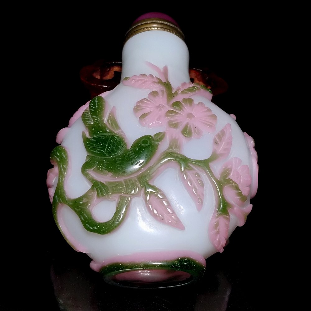 Peking glass overlay snuff bottle 3 great colors (1 of 8)
