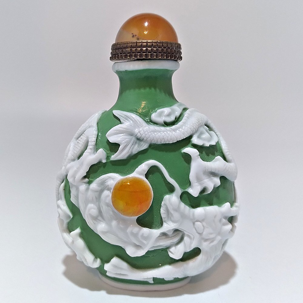 SUPERB PEKING SNUFF BOTTLE DRAGON 3 LAYERS (1 of 7)