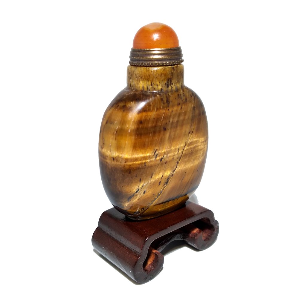A  FINE CHINESE TIGER'S EYE  SNUFF BOTTLE (1 of 7)