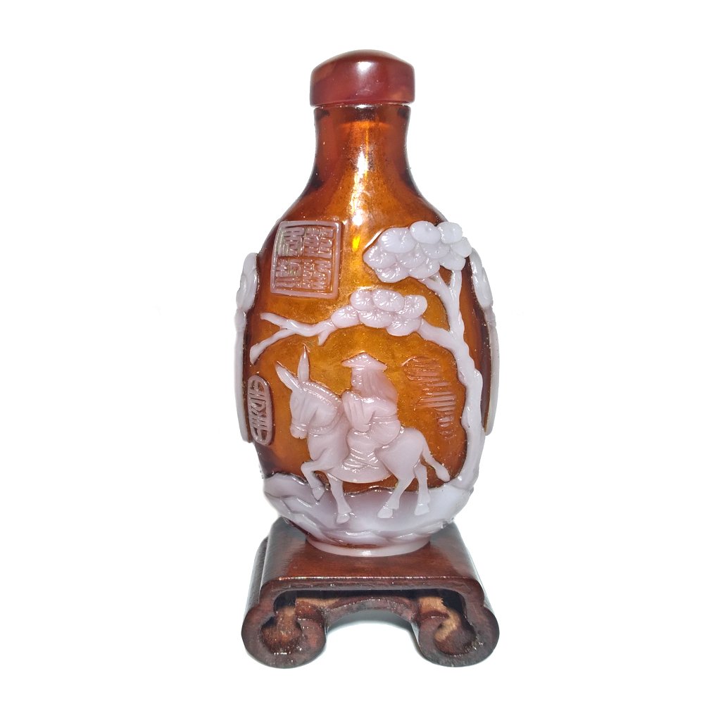 VERY FINE SIGNED  PEKING GLASS OVERLAY SNUFF BOTTLE (1 of 11)