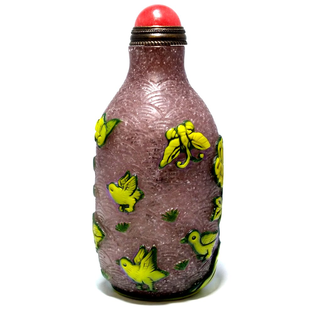 RARE PEKING GLASS SNUFF BOTTLE CHICKS PURPLE QIANLONG (1 of 8)