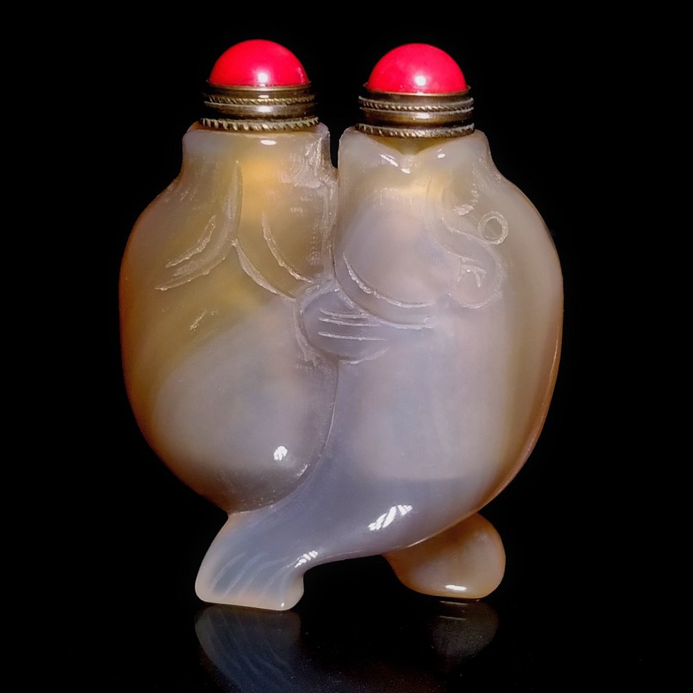 FINE CHINESE CARVED AGATE DOUBLE SNUFF BOTTLE (1 of 10)