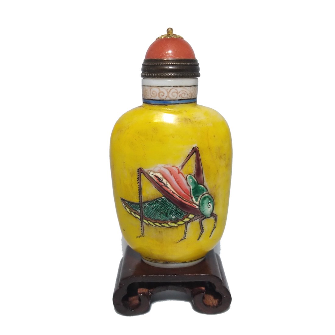 FINE CHINESE SNUFF BOTTLE YELLOW ENAMEL ON GLASS CRICKET: THE FINE SNUFF BOTTLE IS COVERED WITH YELLOW ENAMEL OVER WHITE GLASS. IT DEPICTS A CRICKET IN GREAT DETAIL AND VIVID COLORS. THE BOTTLE BEARS A QIANLONG MARK. PROVENANCE: PRIVATE FLORIDA COLLECTION.