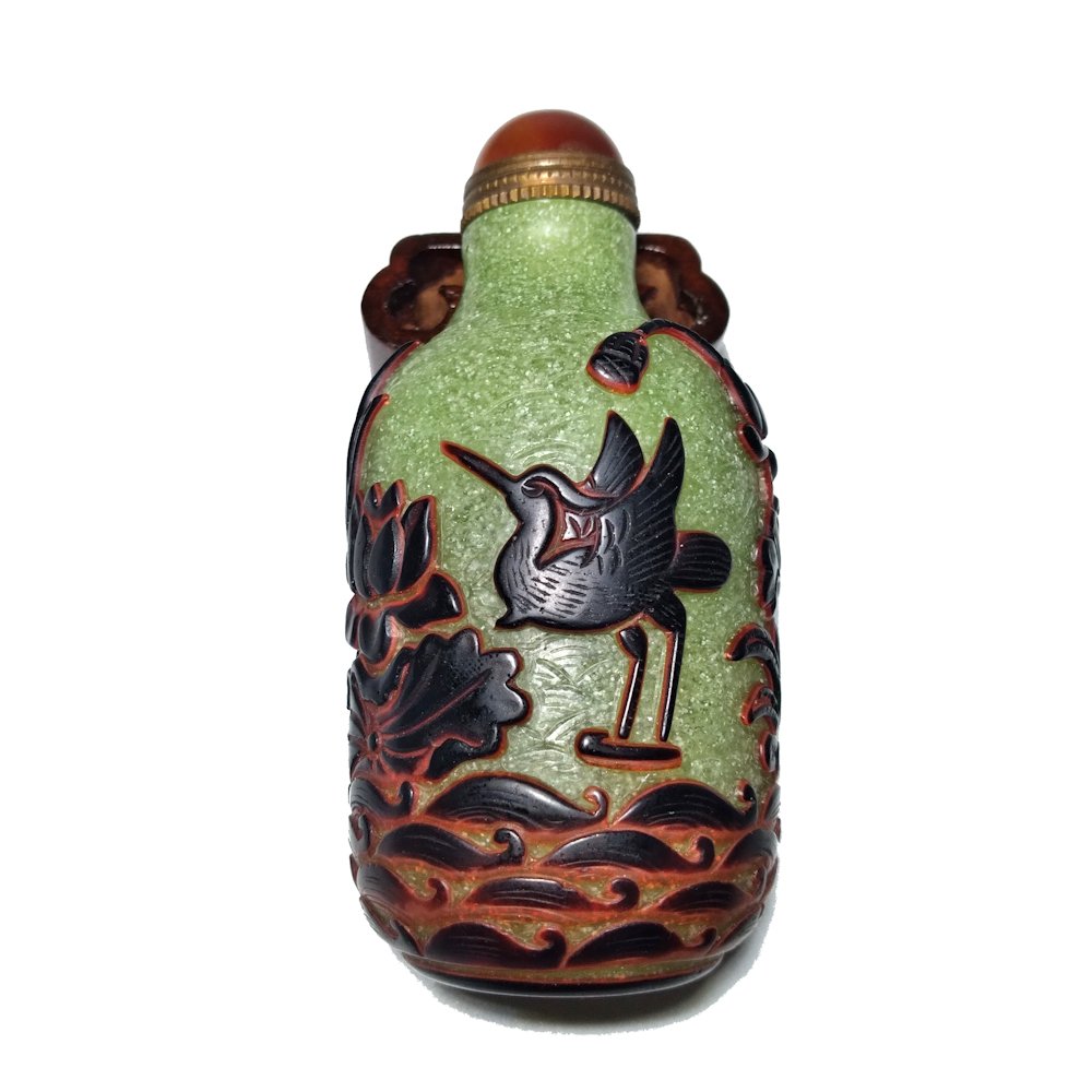 GREAT CHINESE PEKING GLASS SNUFF BOTTLE QIANLONG: This lovely piece is marked Qianlong plus the artist signature. Size 3.5" tall. Provenance: Private Florida collection.