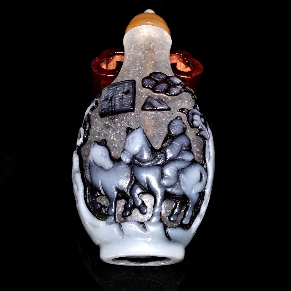 ANTIQUE CHINESE PEKING GLASS SNUFF BOTTLE 18TH C (1 of 8)