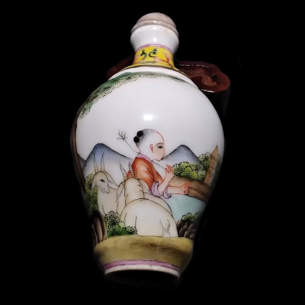 SUPERB ENAMEL PORCELAIN ROTATING SNUFF BOTTLE QIANLONG (1 of 10)