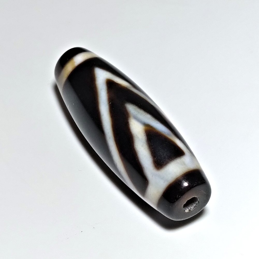 SINO TIBETAN AGATE DZI BEAD HEAVEN EARTH MOUNTAINS (1 of 4)