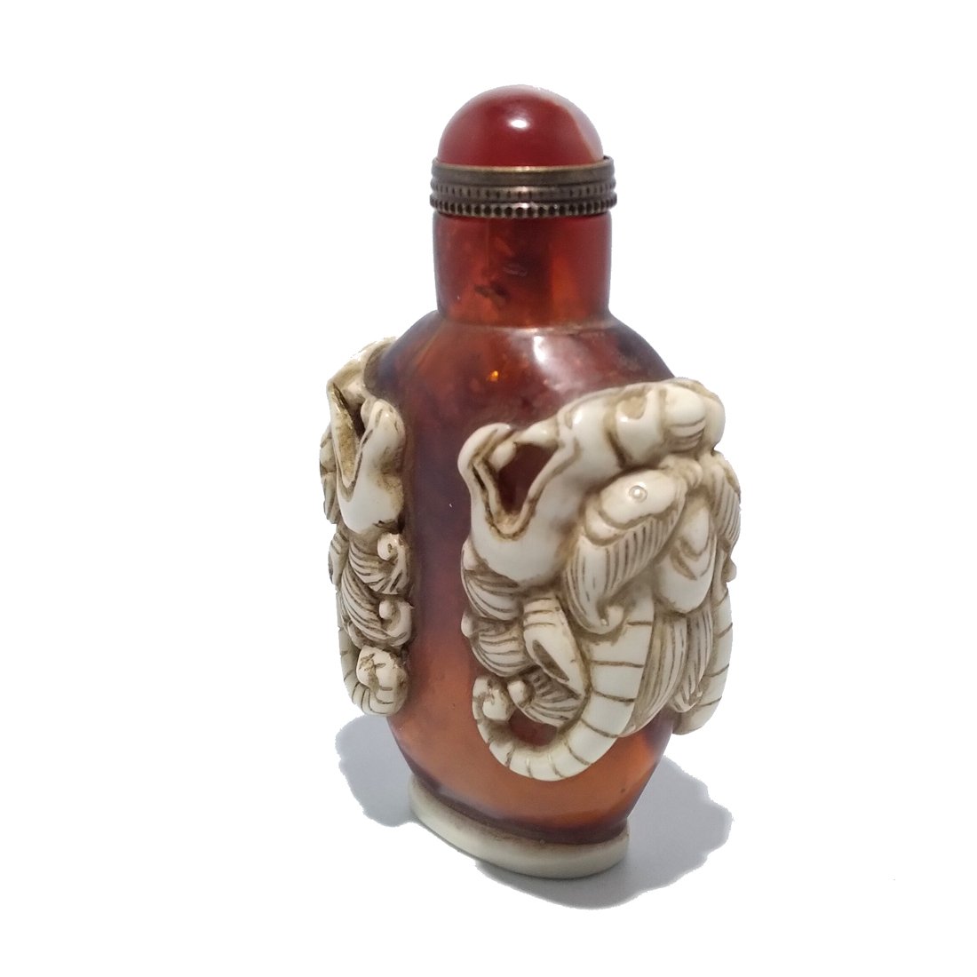 CHINESE DRAGONS SNUFF BOTTLE GOLD FLECKED AMBER WHITE OVERLAY (1 of 8)