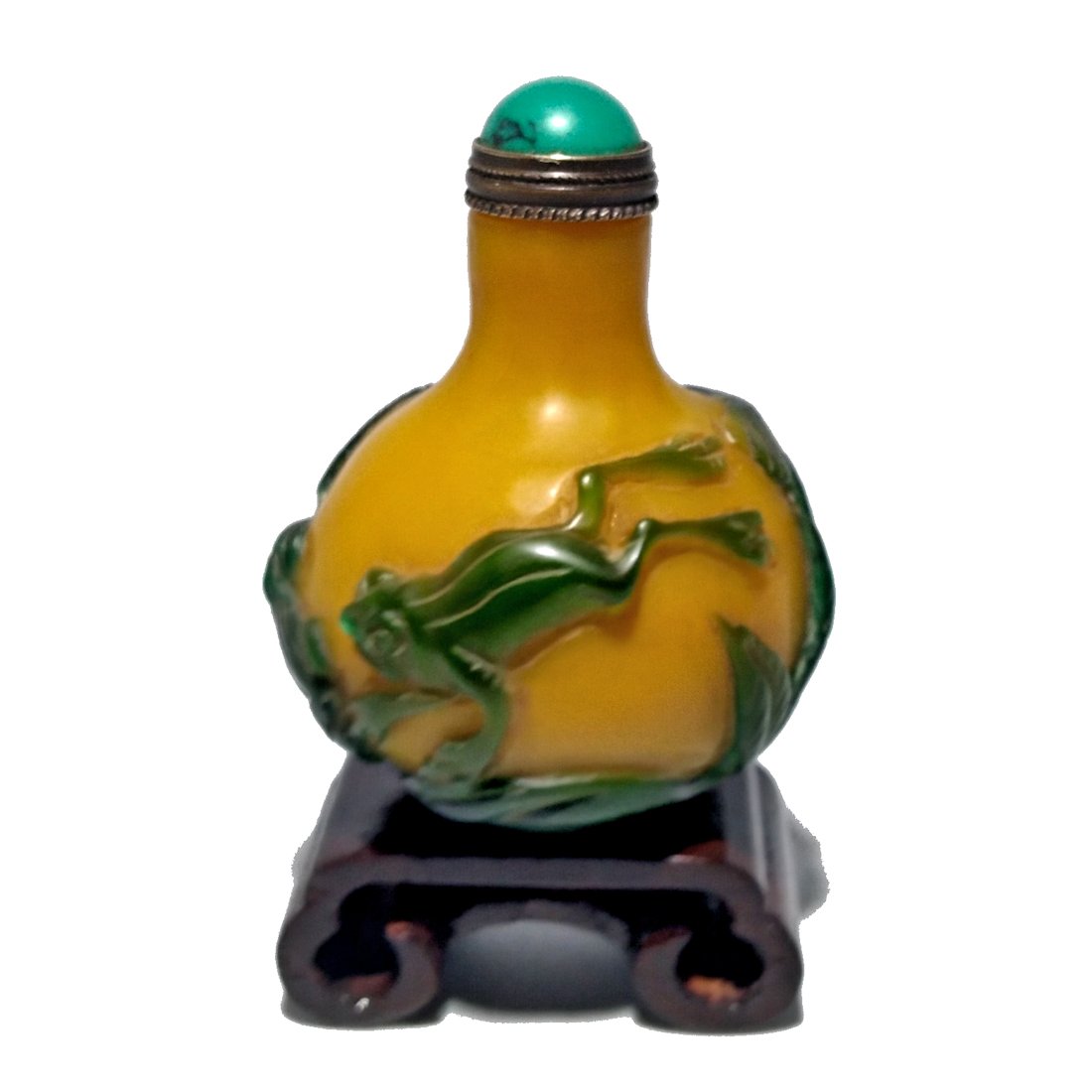 RARE MINIATURE CHINESE SNUFF BOTTLE FROGS BIRD: THIS BOTTLE IS RARE IN SIZE AND SHAPE AND IT IS BEAUTIFULLY CARVED IN GREEN GLASS OVER DEEP YELLOW.IT FEATURES TWO PLAYFUL FROGS AND A BIRD ON A BRANCH WATCHING THEM. THE ROUND FOOT IS VERY WELL CARVE