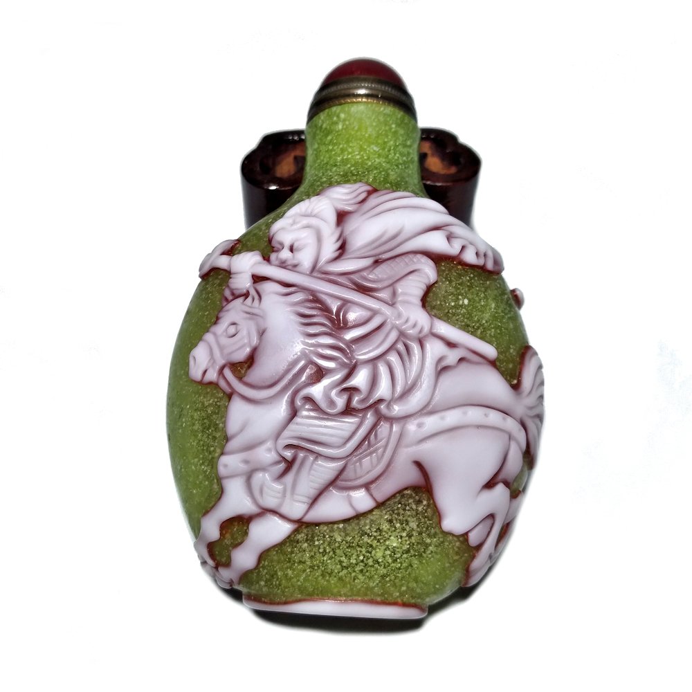 SUPERB PEKING GLASS OVERLAY SNUFF BOTTLE GENERAL ON HORSE (1 of 9)