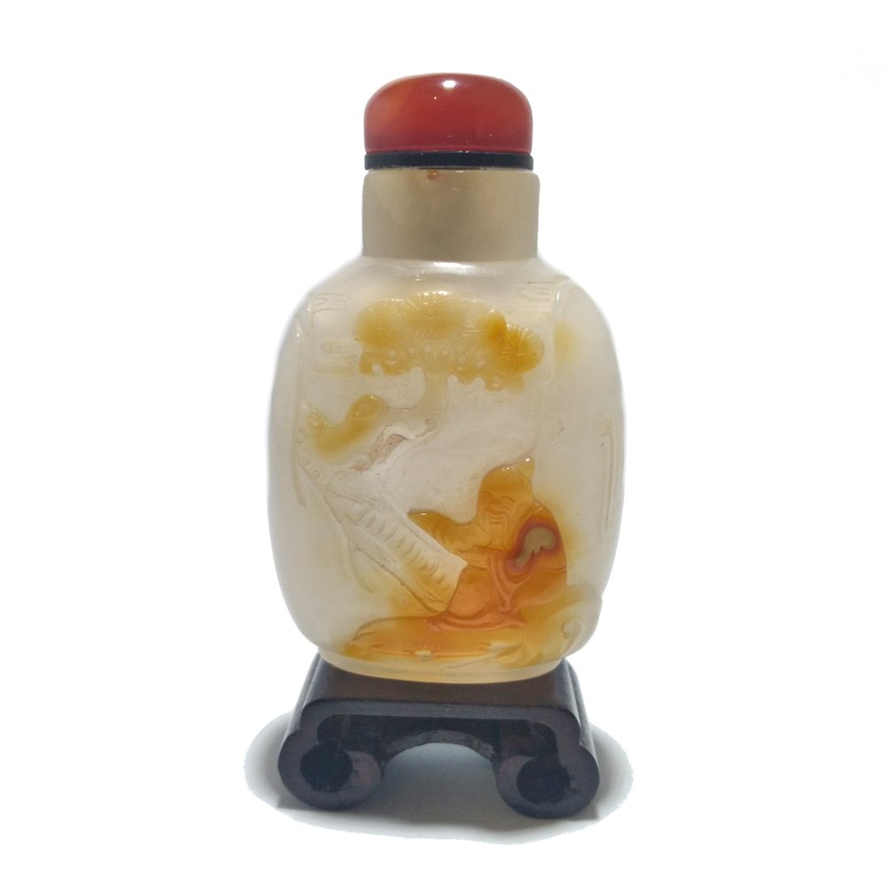 EXQUISITE CHINESE CARVED AGATE SNUFF BOTTLE (1 of 9)