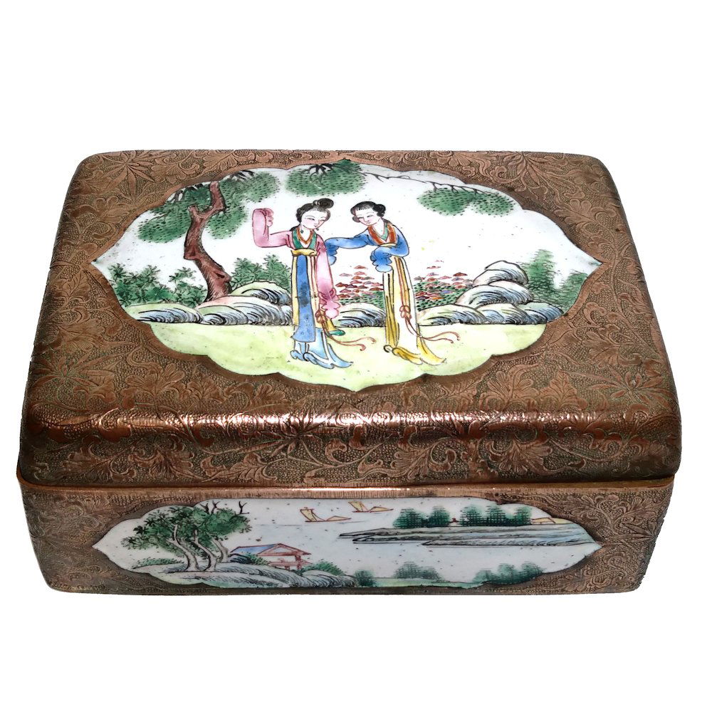 ANTIQUE CHINESE EXPORT  ENAMEL BOX  LADIES ENGRAVED BRONZE (1 of 5)