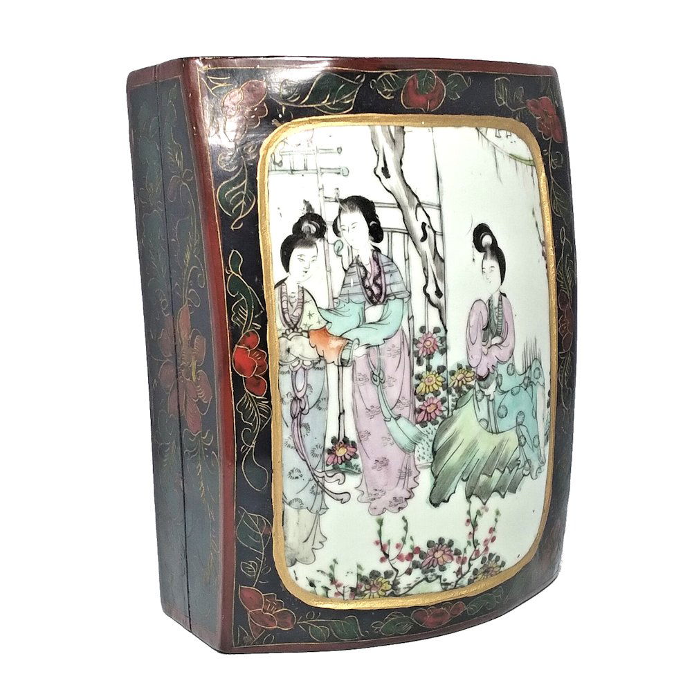 CHINESE LACQUER BOX PORCELAIN INSET FAMILLE ROSE (1 of 10)