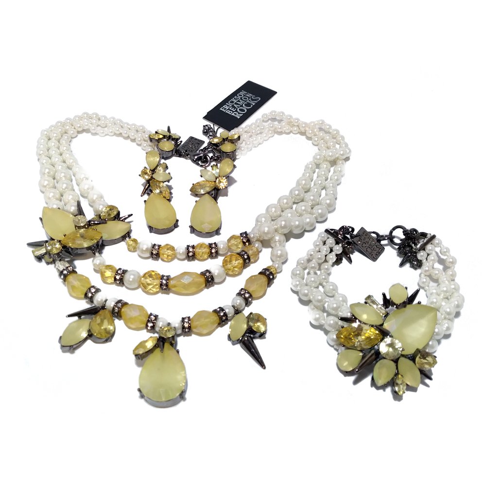 A SUPERB ERICKSON BEAMON PEARL AND CRYSTAL PARURE (1 of 5)