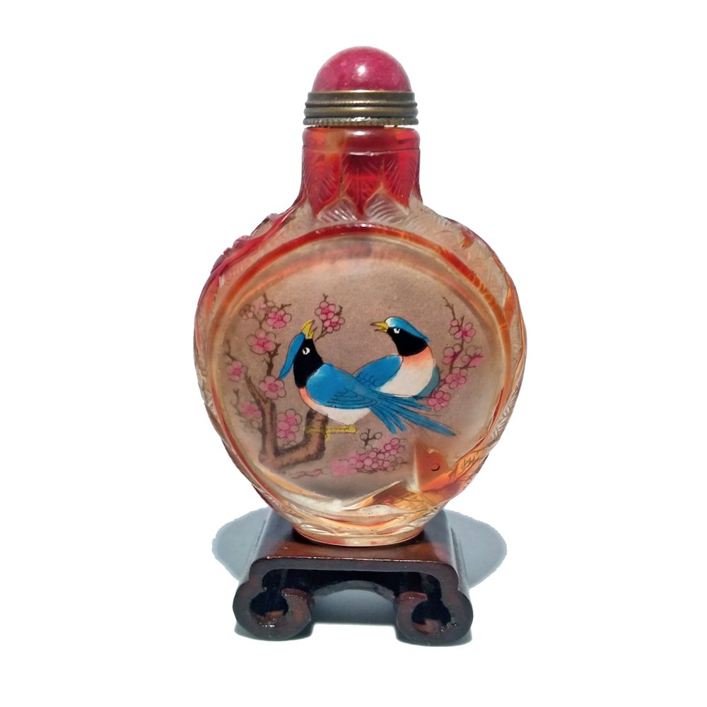 A CARVED  PEKING GLASS SNUFF BOTTLE INSIDE PAINTED (1 of 10)
