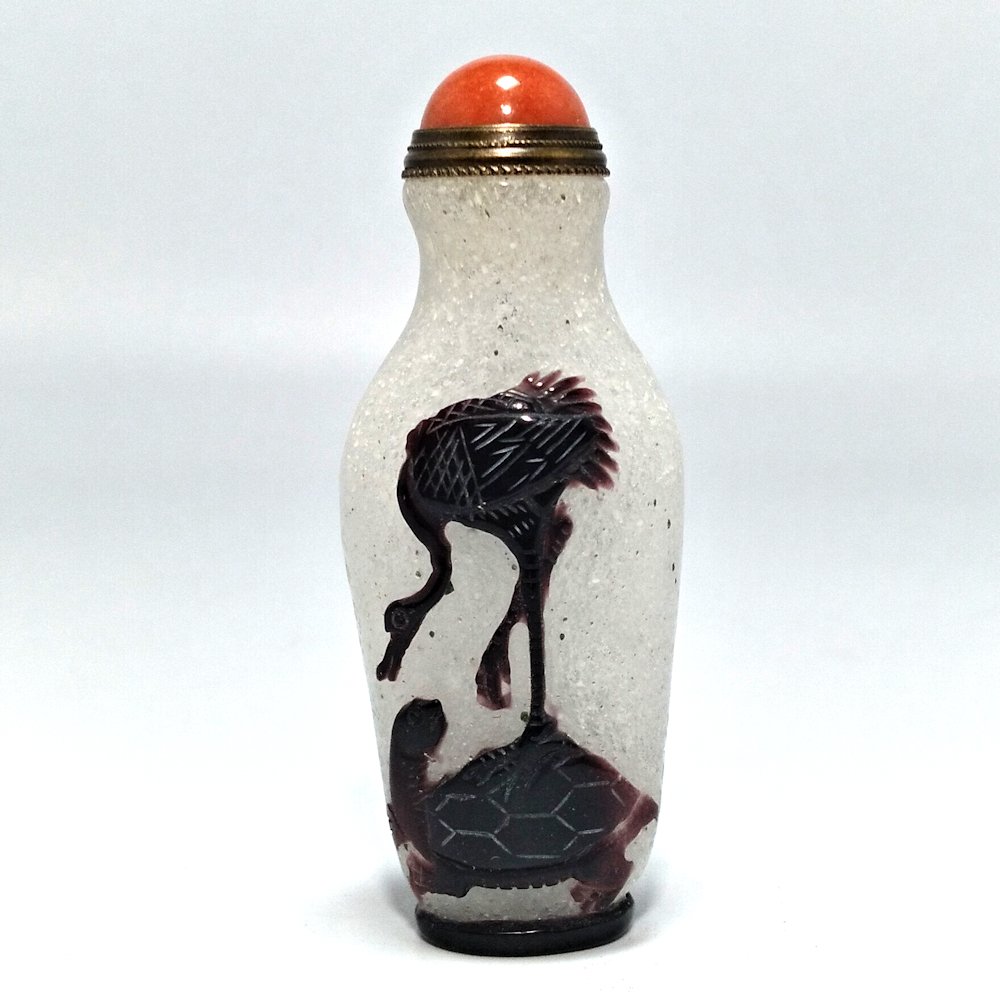 FINE CHINESE PEKING GLASS SNUFF BOTTLE STORK TURTLE (1 of 6)