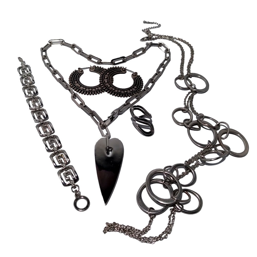 STUNNING COSTUME JEWELRY LOT SILVER TONE (1 of 5)