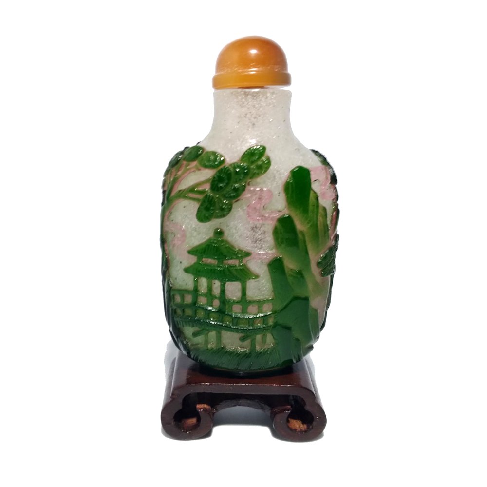 A VERY FINE RARE 18C CHINESE PEKING GLASS OVERLAY SNUFF BOTTLE (1 of 10)