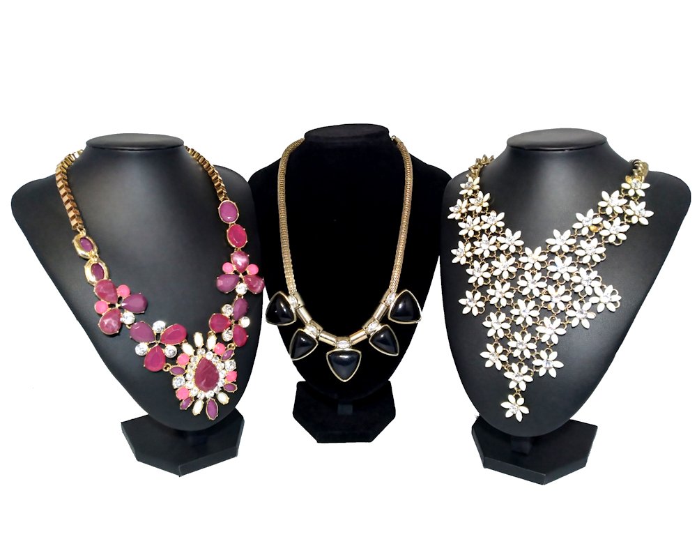 COSTUME JEWELRY LOT OF 3 GLAMOROUS STATEMENT BIB NECKLACES: 3 STUNNING STATEMENT NECKLACES ARE IN VERY GOOD PREOWNED CONDITION. WE COMBINE SHIPPING.