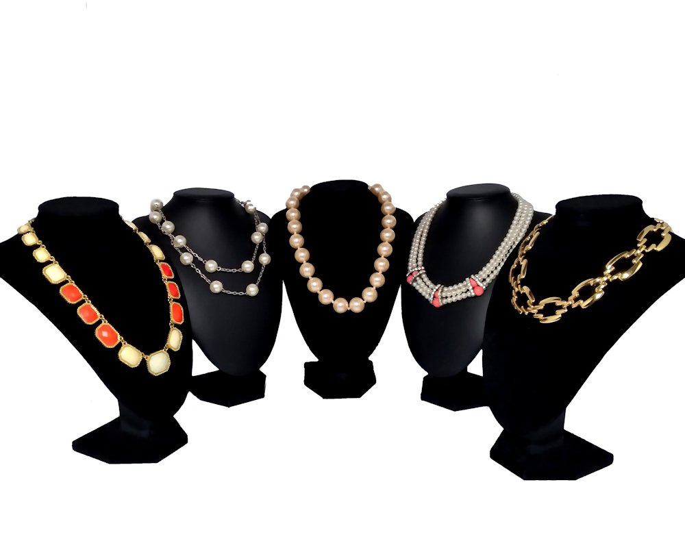 GORGEOUS COSTUME JEWELRY LOT 5 DESIGNER NECKLACES (1 of 7)