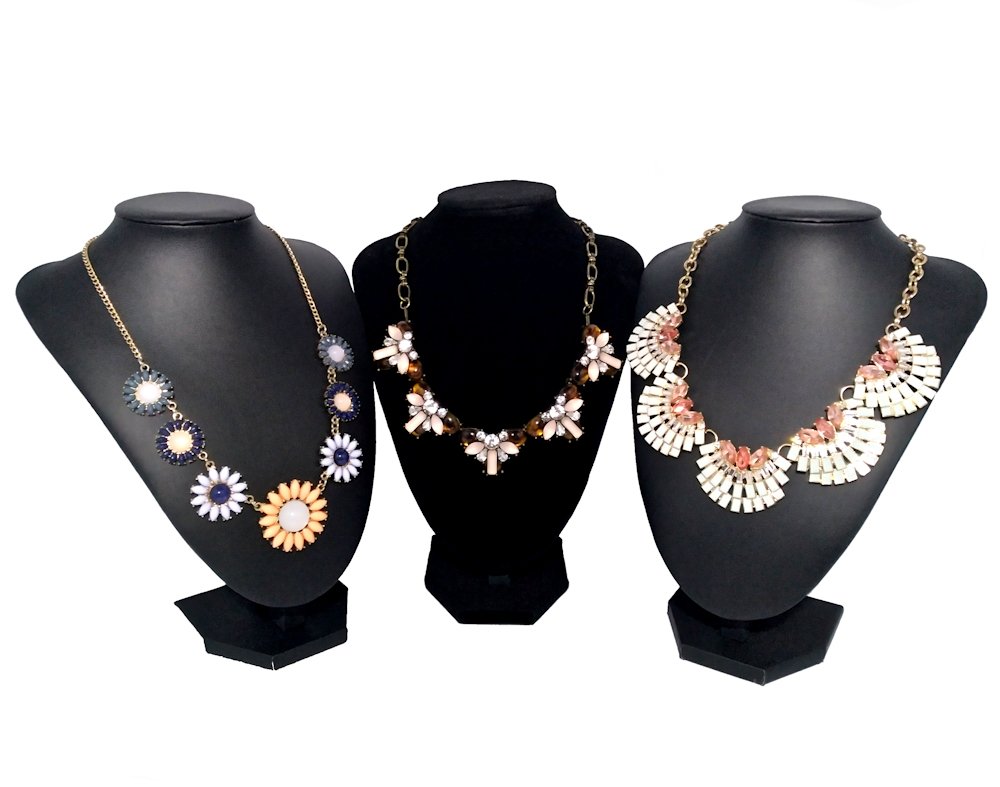 COSTUME JEWELRY LOT 3 STUNNING DESIGNER BIB NECKLACES: 3 GORGEOUS NECKLACES, TWO OF THEM ARE BY BAUBLEBAR. IN EXCELLENT CONDITION. 16-18 INCH IN LENGTH WITH THE EXTENSION. SILVER TONE CHAINS. WE COMBINE SHIPPING.